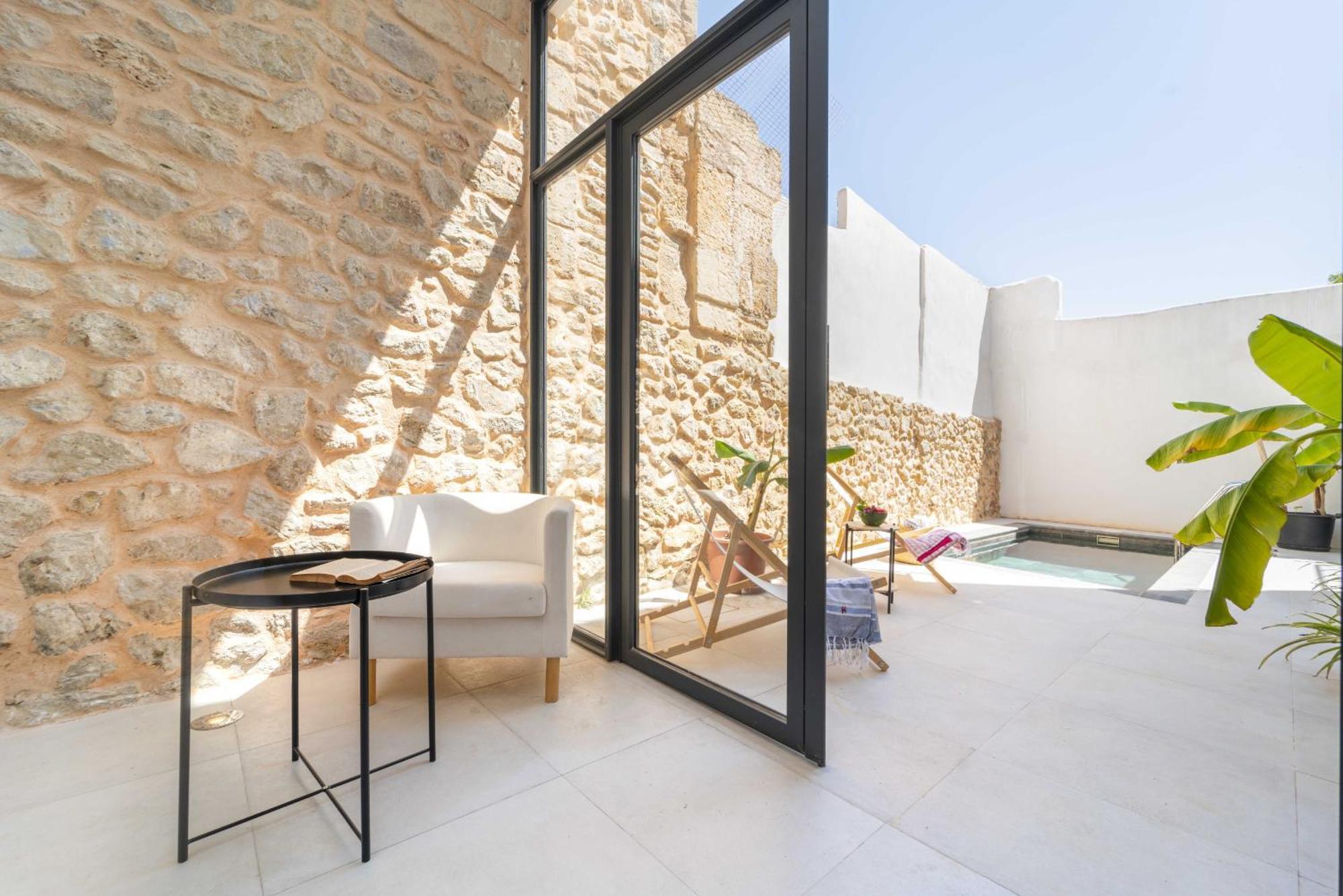Townhouse Helen House By Homevillas360 Сasa de vacaciones Porreras