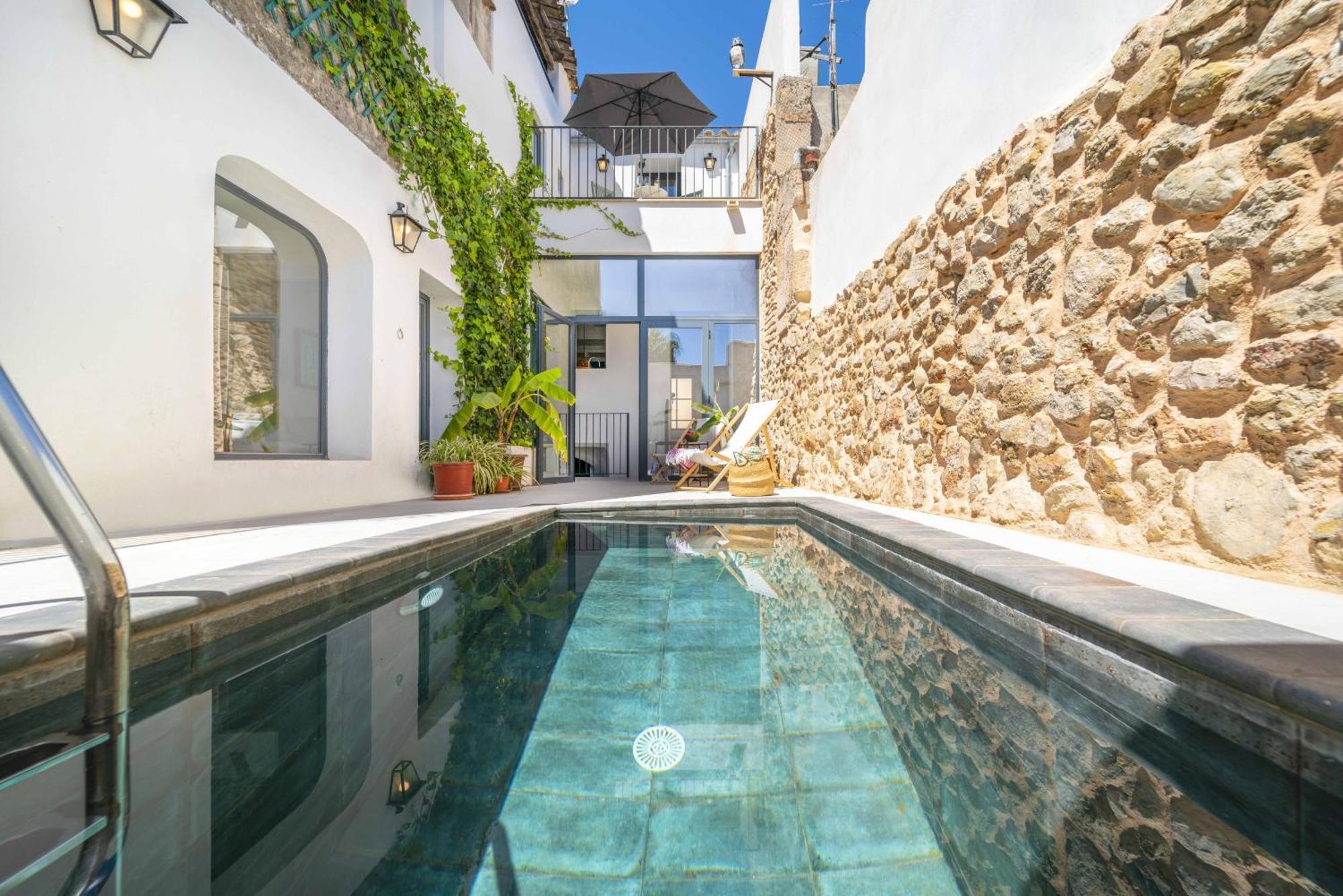 Townhouse Helen House By Homevillas360 Ferienhaus
